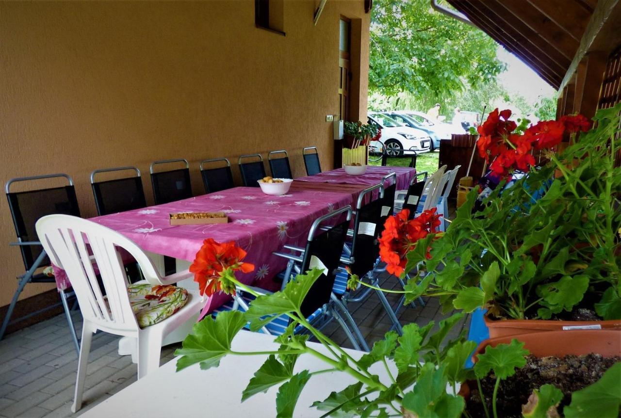 Szemérmetes Erzsók Nyaralóház Villa Gyomaendrőd Esterno foto