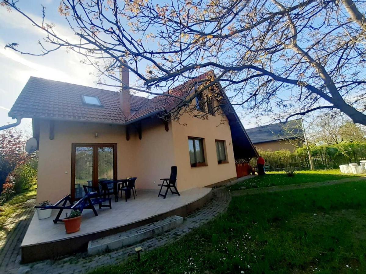 Szemérmetes Erzsók Nyaralóház Villa Gyomaendrőd Esterno foto